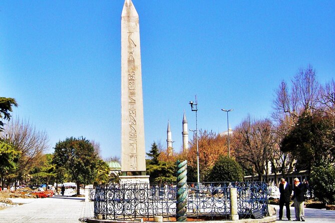 Discovering the Old City/ Full Day Tour/ Lunch&Tickets included - Starting at the Hippodrome and its old monuments