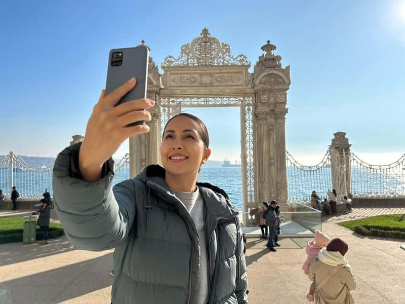Dolmabahce Palace & Harem Fast-Track Entry with Audio Guide - How the handheld audio guide works