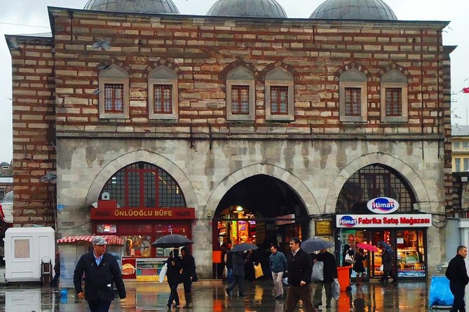 Dolmabahçe Palace with Bosphorus Tour by Boat - A full-day route from palace rooms to hilltop views
