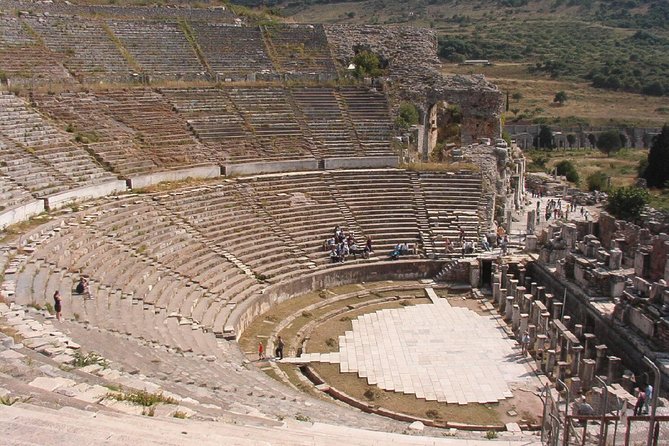 Ephesus Day Trip from Istanbul incl Domestic Flights - Meeting your guide at Izmir Airport