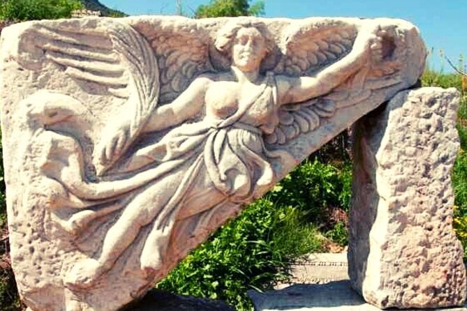 Ephesus Full-Day Tour from Istanbul with Antique City - The lonely column at the Temple of Artemis