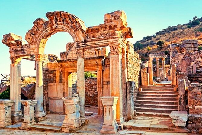 Ephesus Full-Day Tour from Istanbul with Antique City - Arriving in Izmir and reaching Selçuk