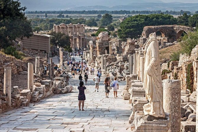 Escorted 10 Days Tour of Istanbul, Cappadocia, Ephesus and Pamukkale - Cappadocia begins with a cave hotel