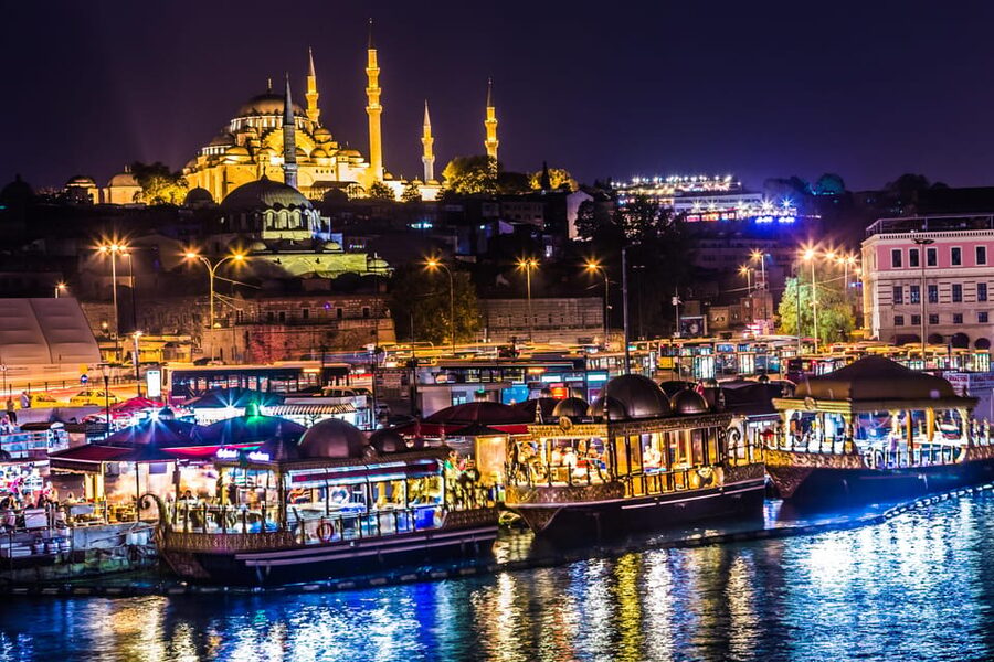 From Istanbul: 10-Day Turkey Tour & optional Hot Air Balloon - What the coach format means for you