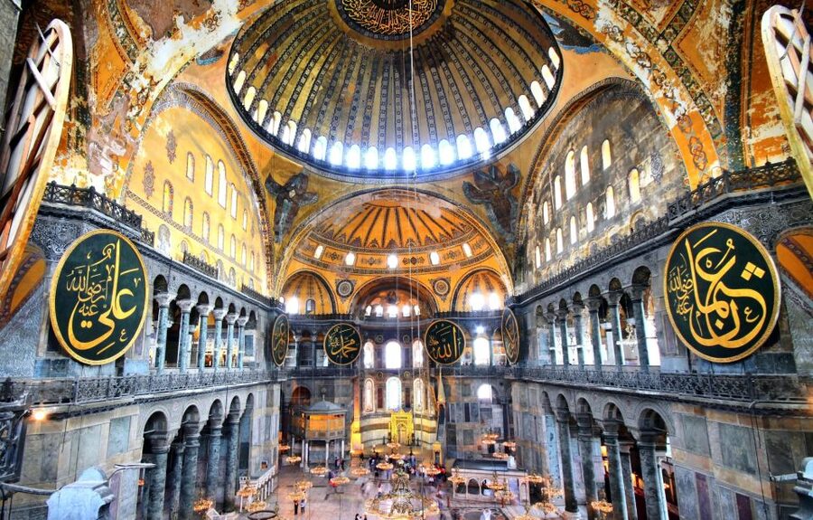 From Istanbul: 10 days Crossroads of Civilizations - Pergamon, Troy, and Çanakkale add depth to the route