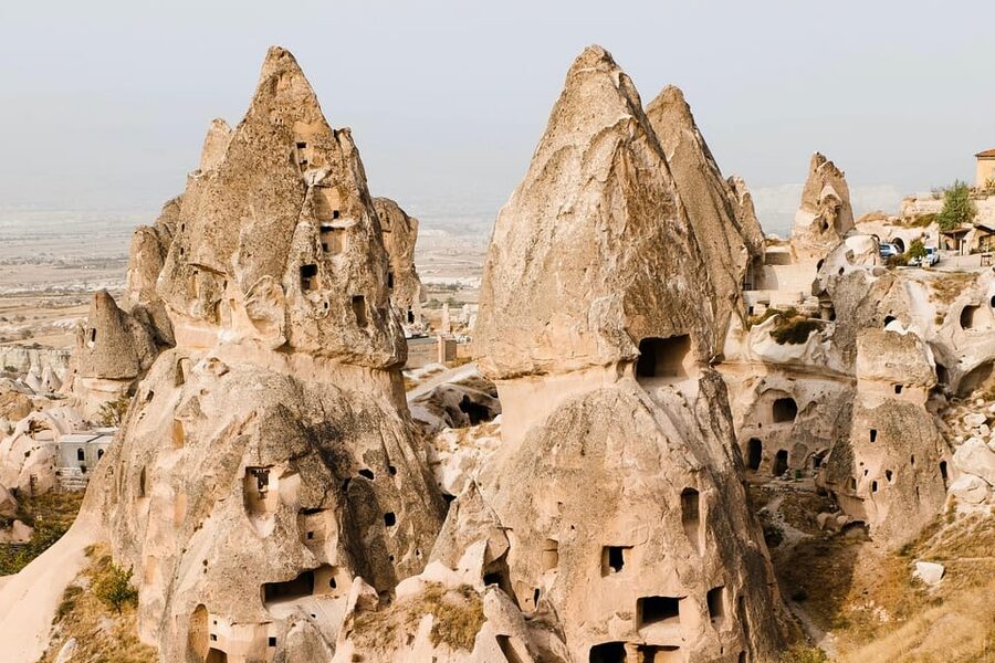 From Istanbul: 2-Day Cappadocia Highlights Tour by Plane - What the guides and group format are like