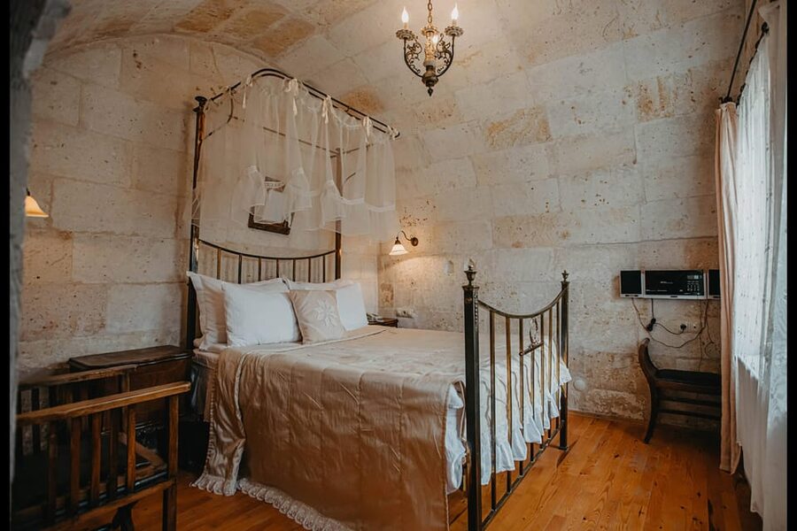 From Istanbul: 2-Day Cappadocia Trip w/ Flight and Transfers - Özkonak Underground City: four levels below ground