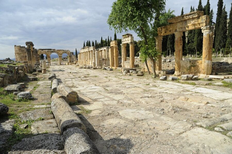 From Istanbul: 2-Day Ephesus & Pamukkale Tour by Bus - Returning to Istanbul after a full second day