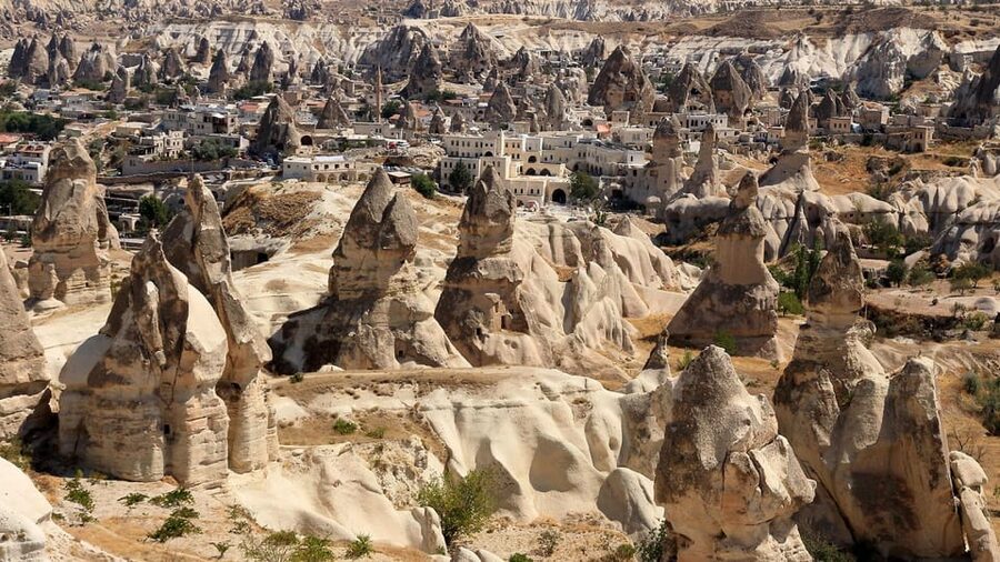 From Istanbul: 2 Days Cappadocia Tour by Return Flight - The optional balloon ride at sunrise