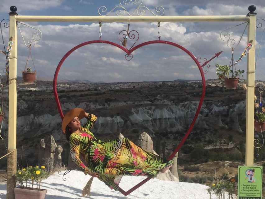 From Istanbul: 4-Day Istanbul, Cappadocia, Flight,Cave Hotel - Day two: Blue Mosque and the Grand Bazaar
