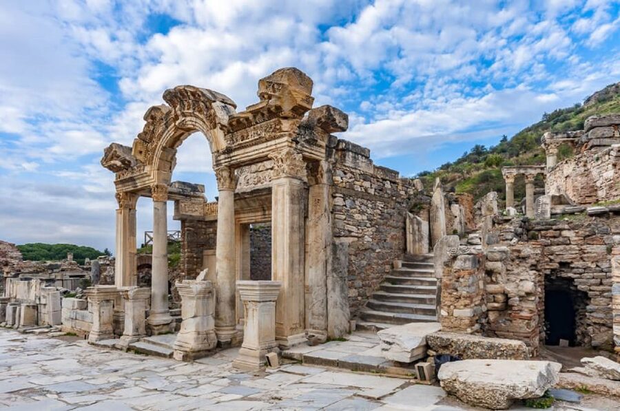 From Istanbul: Ephesus and House of Virgin Mary Day Trip - What the $516 price really buys