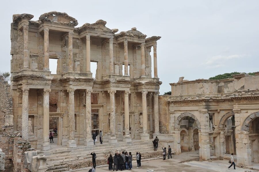 From Istanbul: Ephesus Tour with Roundtrip Flight - Sirince, fruit wine, and the living side of the day