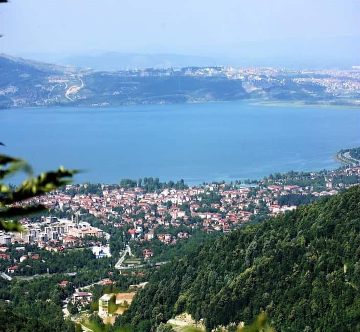 From Istanbul: Sapanca & Masukiye Tour with Lunch - The opening zoo stop