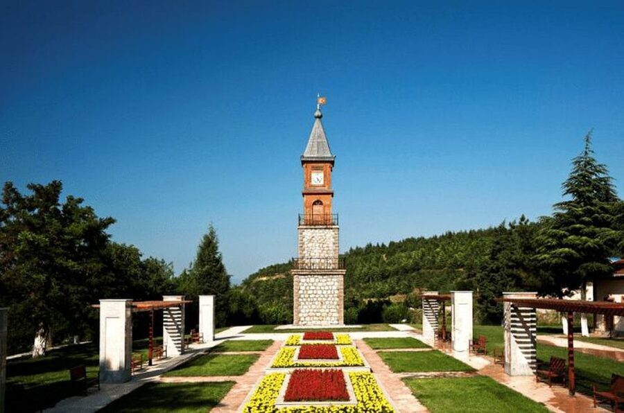 From Istanbul: Söğüt and Bursa Ottoman History Day Trip - Lunch, the bazaar, and the practical side of the day