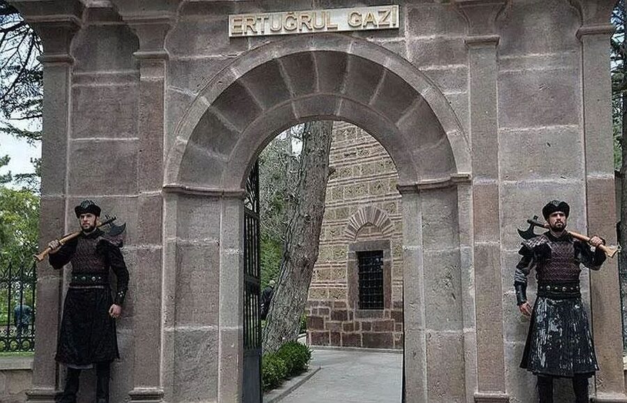 From Istanbul: Söğüt and Bursa Ottoman History Day Trip - Group or private vehicle: what you are paying for