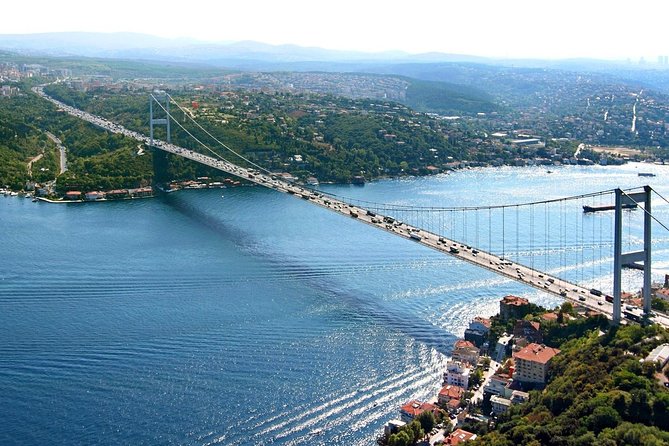 Full Day Cruise Tour in Bosphorus and Two Continents - Spice Bazaar: a quick taste of Istanbul’s shopping culture