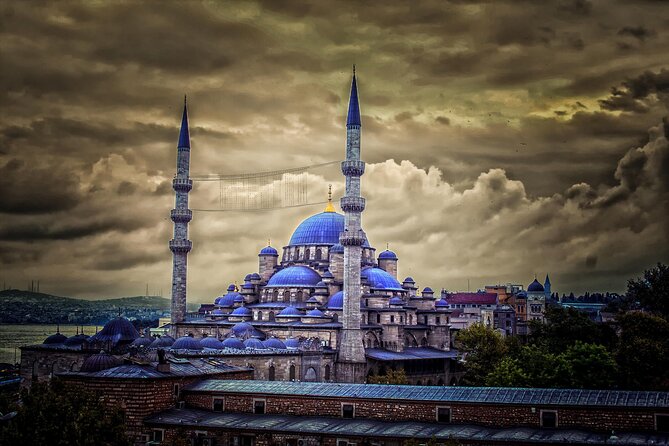 Full Day Istanbul Old City Tour With Expert Local Guide - The Hippodrome’s four surviving monuments