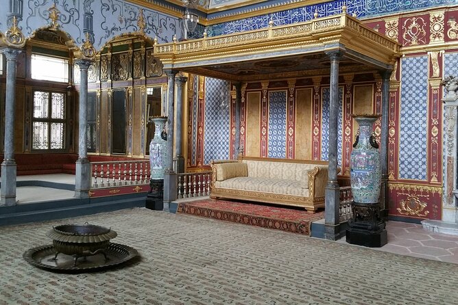 Full-Day Istanbul Old City Walking Tour - Guides and the level of personal attention