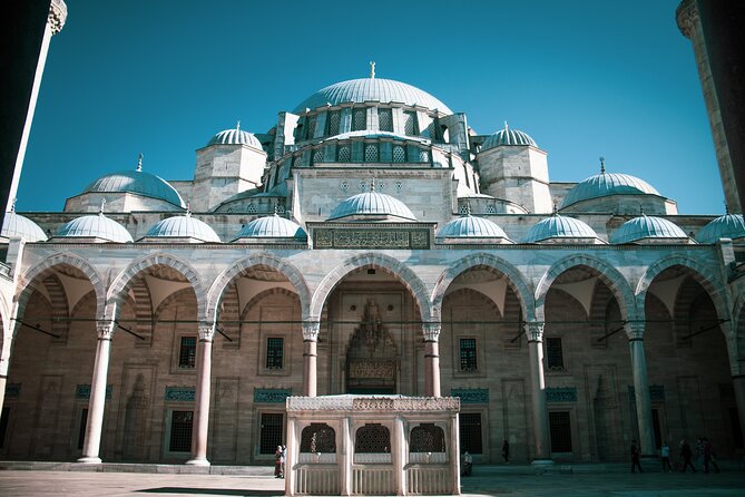 Full-Day Small-Group Guided Tour to Famous Mosques in Istanbul - The Hippodrome puts the mosques in context