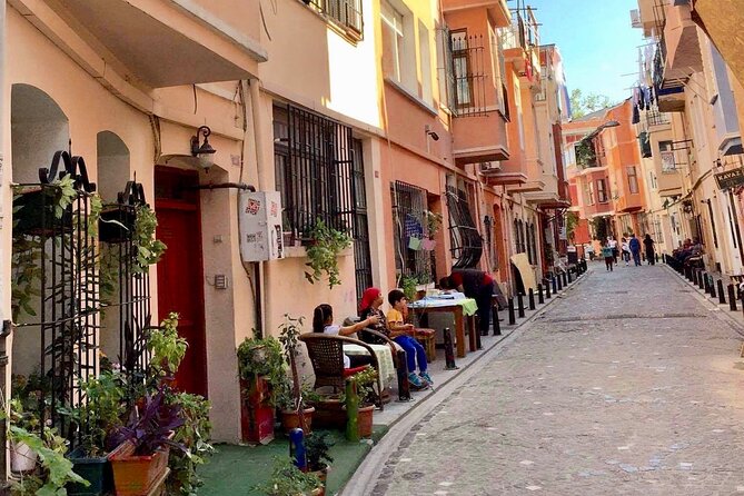 Galata Tower - Fener-Balat Neighborhoods & Golden Horn by Ferry - How the guide affects the experience