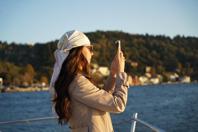 Guided Bosphorus Afternoon Cruise on Yacht - Anadolu Fortress and the opposite shore