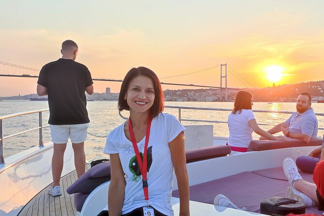 Guided Bosphorus Sunset Cruise on Luxurious Yacht - Small Group Cruise - Kabataş to Dolmabahçe: beginning beside an Ottoman garden