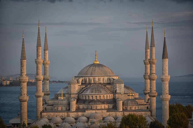Guided Hagia Sofia, Blue mosque, Basilica Cistern skip lines tour - Making sense of Hagia Sophia