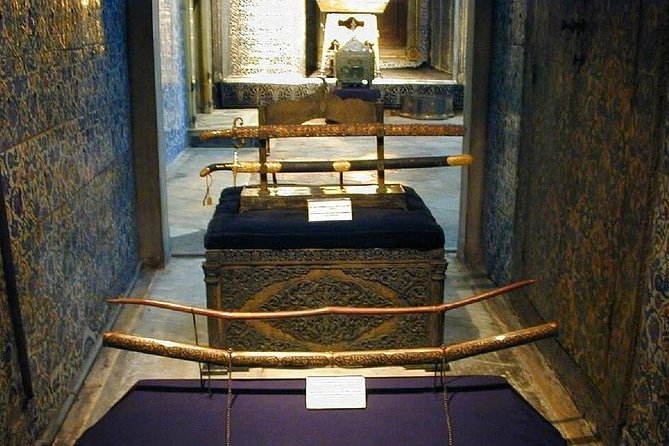 Guided Topkapi Palace & Harem- Skip-the-Line with SMALL GROUP - Meeting at Vieri Jewellery in Sultanahmet