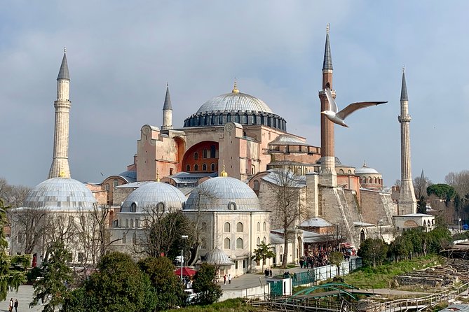 Hagia Sophia, Basilica Cistern and Grand Bazaar Tour in Istanbul - Entering Hagia Sophia After 1,500 Years