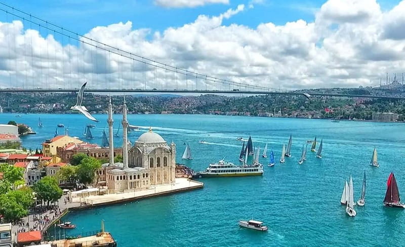 Highlights of Asia & Europe, Coach & Cruise tour Small Group - Key points at a glance