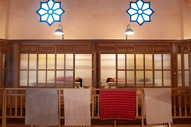 Historical Cemberlitas Hamam in Old City - Separate sections and changing-room privacy