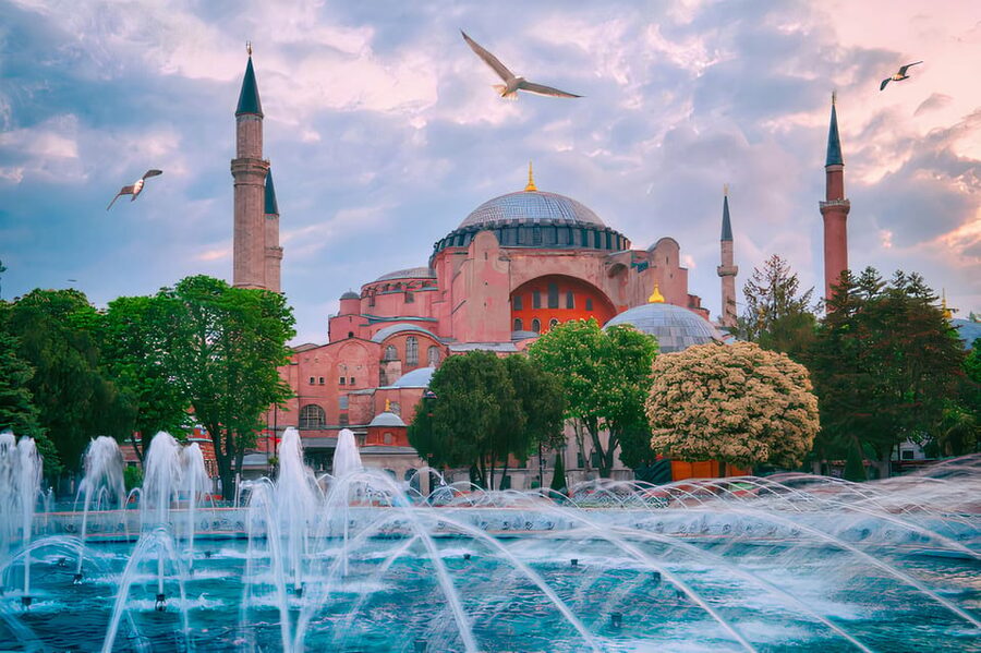 Istanbul: 1 or 2-Day Private Guided Tour with Hotel Transfer - Dolmabahce Palace and the final Ottoman chapter