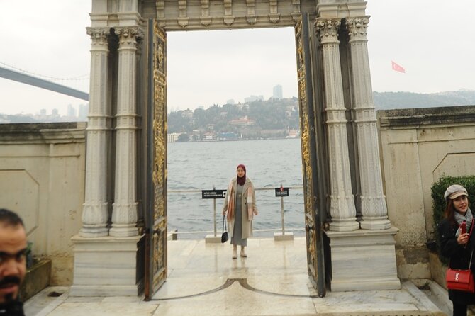 Istanbul: 2 Continents of Bosphorus ( Boat & Lunch ) - Pierre Loti Hill and the Golden Horn