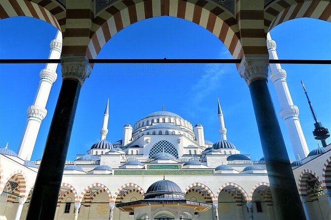 Istanbul: 2 Continents of Bosphorus ( Boat & Lunch ) - Breakfast and lunch on the boat