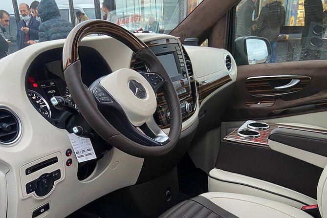 Istanbul Airport or Sabiha Gokcen Private Airport Transfers - Meeting your driver at Istanbul Airport or Sabiha Gokcen