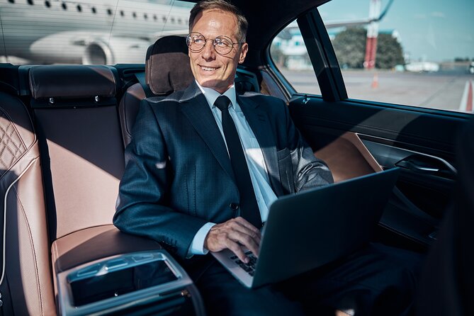 Istanbul Airport Private Transfer to/from Old City - What the $5.81 price really offers