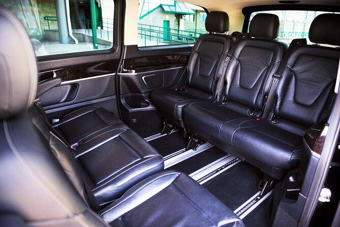 Istanbul Airport Private Transfer to/from Old City - Private transport, not a guided tour