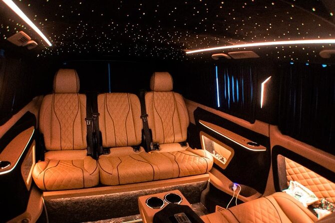 Istanbul Airport Transfer Service with Private Minivan - How the 24/7 contact service helps