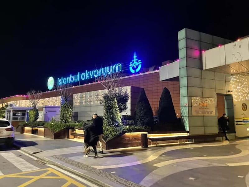 Istanbul: Aquarium Ticket with Shuttle Bus from Sultanahmet - The Separate Entrance and Queue Question