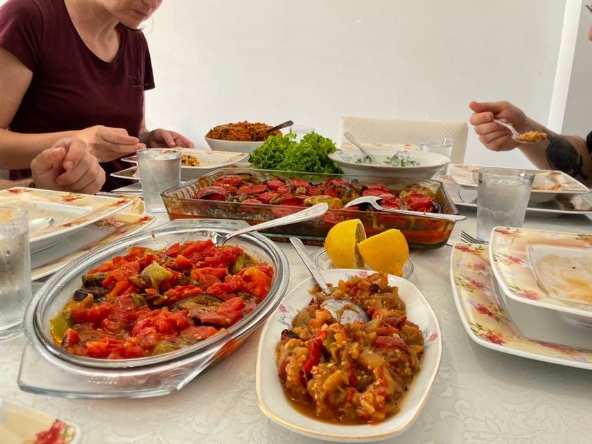 Istanbul Authentic Turkish Family Dinner with Eastern Family - Stories about Turkish and Kurdish culture