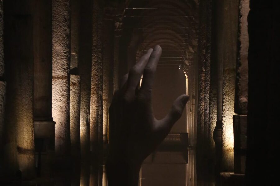 Istanbul: Basilica Cistern Skip-the-Line Entry & Audio Guide - What you actually see beneath Sultanahmet