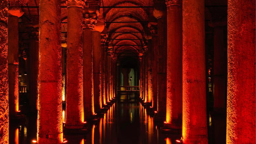Istanbul: Basilica Cistern Skip-the-Ticket-Line Guided Tour - Meeting near the Blue Mosque tram stop