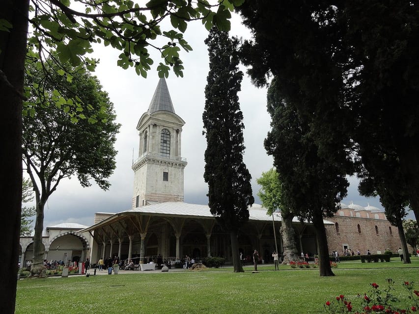 Istanbul: Basilica Cistern & Topkapi Palace Combo Ticket - Exploring Topkapi Palace and the Harem