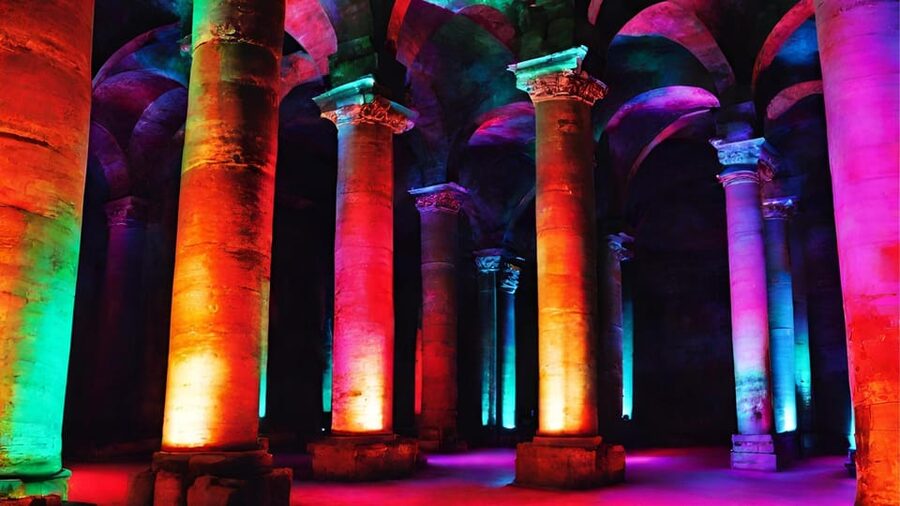 Istanbul: Basilica Cistern Tour, Discovering Medusa - The Medusa heads and the line between myth and evidence