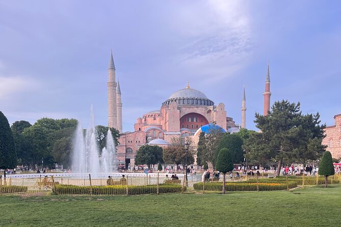 ISTANBUL BEST: Iconic Landmarks Full Day PRIVATE Guided City Tour - The Blue Mosque and Sultanahmet Square
