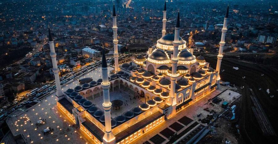 Istanbul: Best of One Day Two Continents Tour, Europe&Asia - Dolmabahçe Palace and the European shore