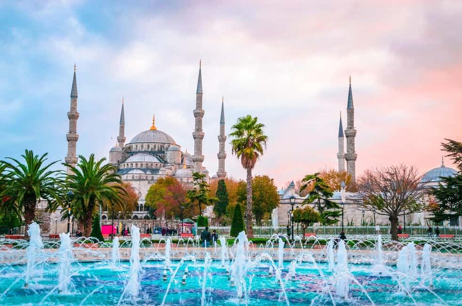 Istanbul: Blue Mosque and Hagia Sophia Tour w/Entry Tickets - The Blue Mosque and its Ottoman design