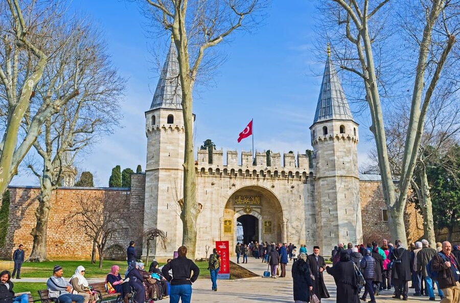 Istanbul: Blue Mosque, Hagia Sofia & Topkapi Palace Day Tour - Pickup from five central Istanbul districts