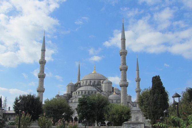 Istanbul: Blue Mosque & Hagia Sophia Small-Group Tour with ticket - The Hippodrome and the missing city