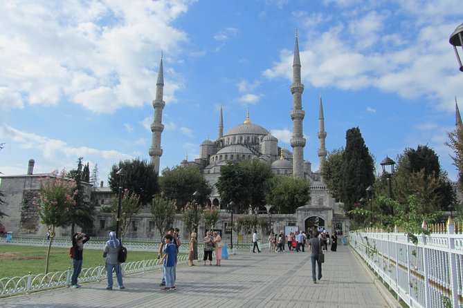 Istanbul: Blue Mosque & Hagia Sophia Small-Group Tour with ticket - Timing, clothing, and practical planning